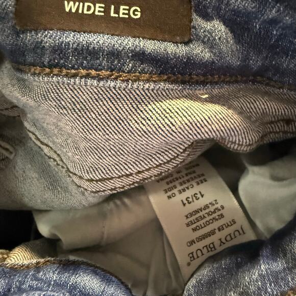 Judy Blue High Waist Braid Side Detailed Wide Leg Cropped Jeans, Size 13/31 - Picture 10 of 12